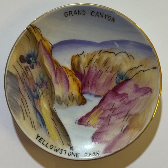 Small Grand Canyon and Yellowstone Park Ceramic Souvenir Plate - Picture 1 of 6